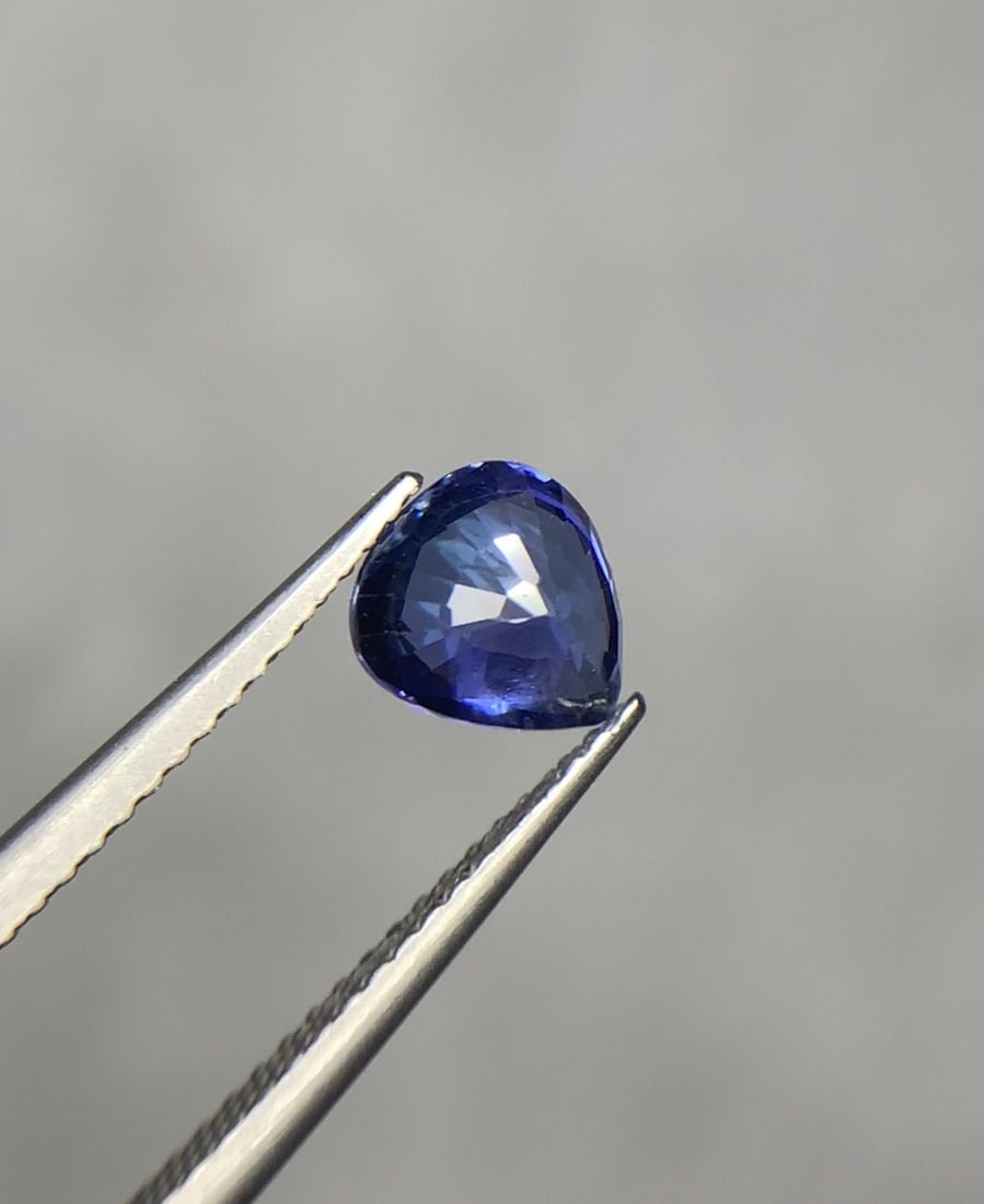 Ceylon Blue Sapphire Gemstone: 1.50 Ct Pear Cut, Heated - 5