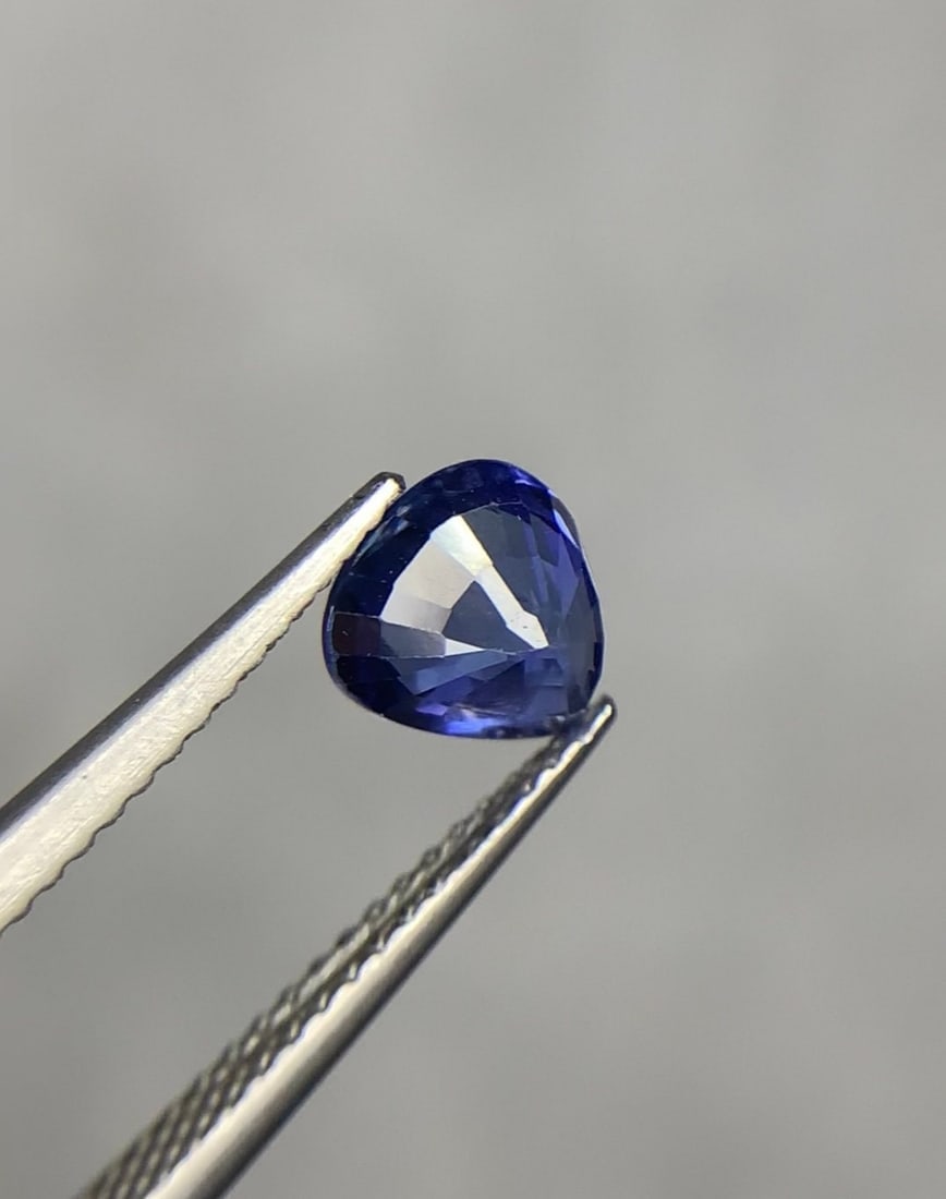 Ceylon Blue Sapphire Gemstone: 1.50 Ct Pear Cut, Heated - 6