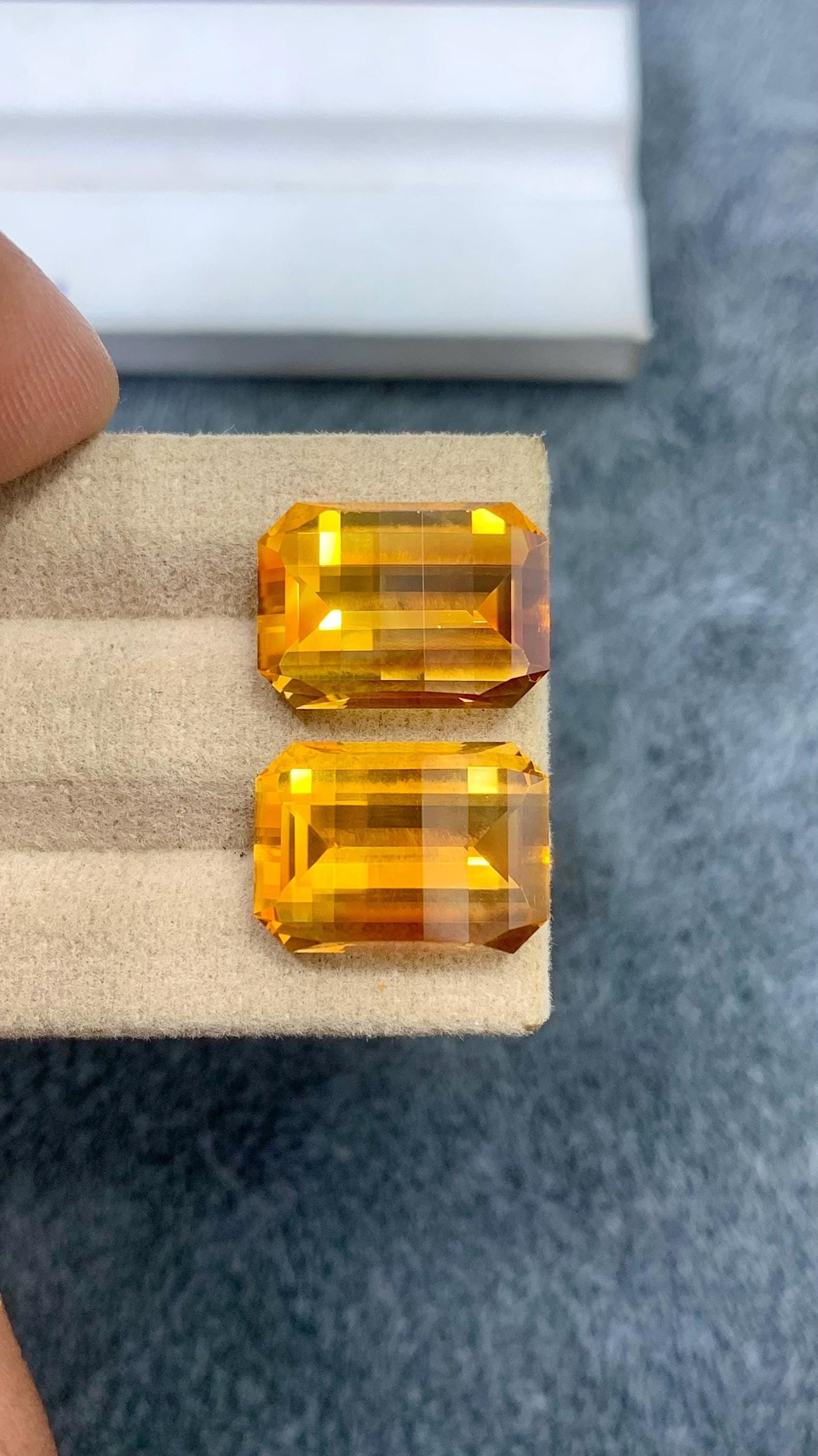 Fancy Emerald Cut aturap Citrine Golden Yellow Pair Gemstone For Earrings - 18.80 carat - 2