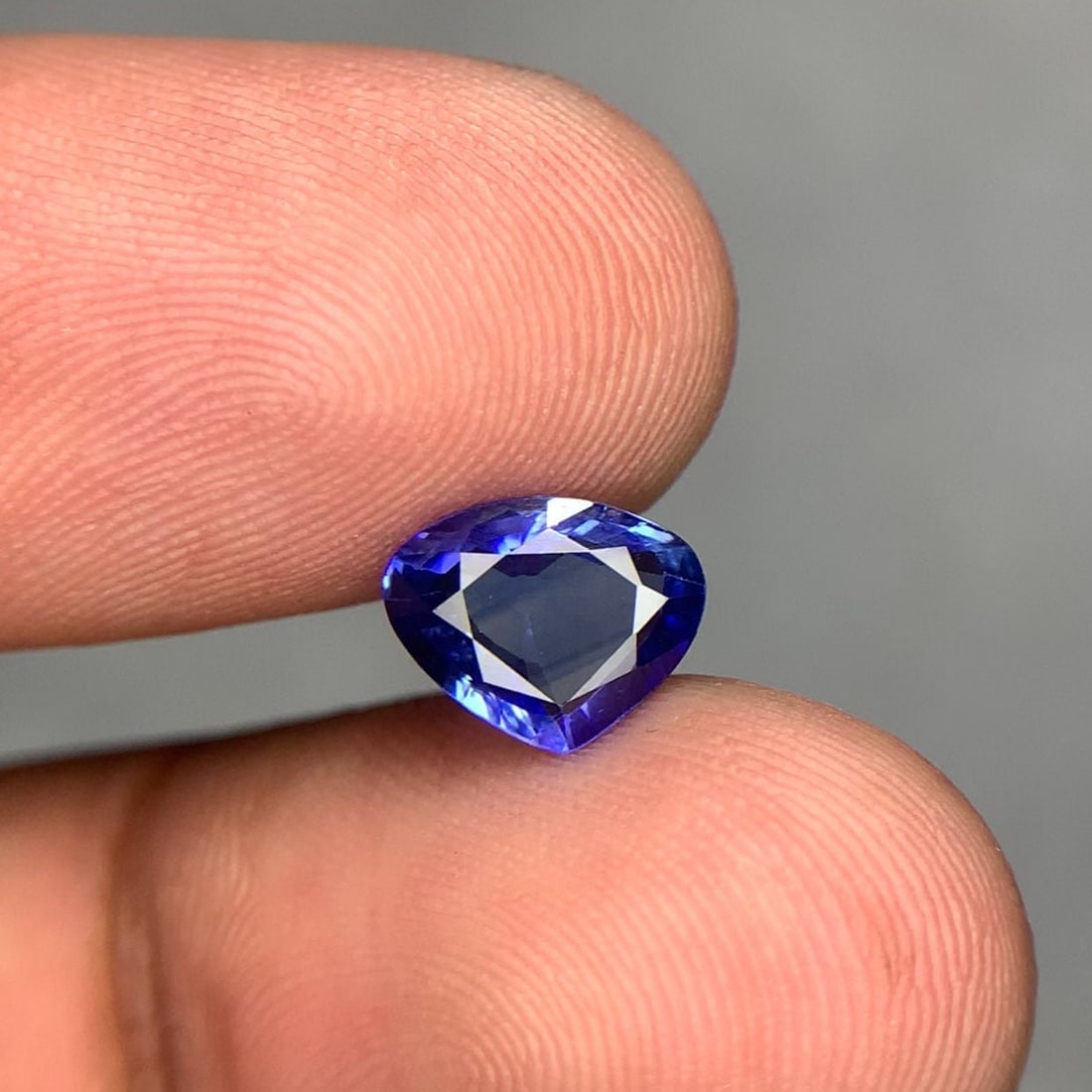 Sri Lanka Sapphire: 1.45 Carat Trillion Cut Loose Gemstone - 3