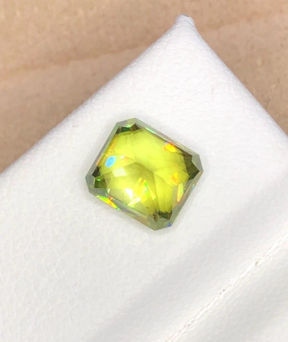Lemon Green Sparkling Fire Titanite Sphene Gemstone From Madagascar - 1.860 Carat - 5