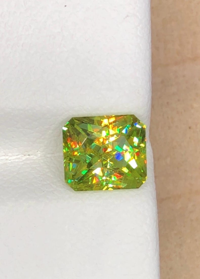 Lemon Green Sparkling Fire Titanite Sphene Gemstone From Madagascar - 1.860 Carat - 6