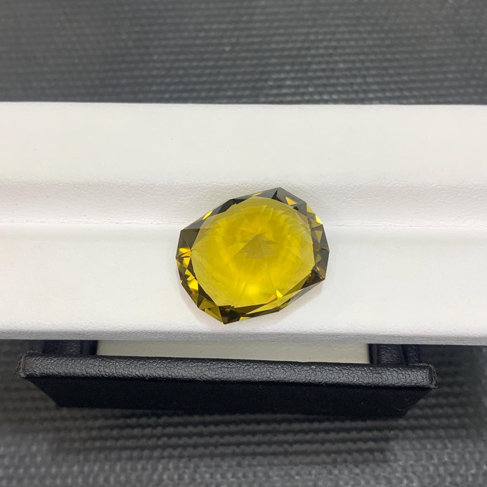 Oval Cut Madeira Citrine Gemstone: 23.92 ct Anniversary Jewelry - 8
