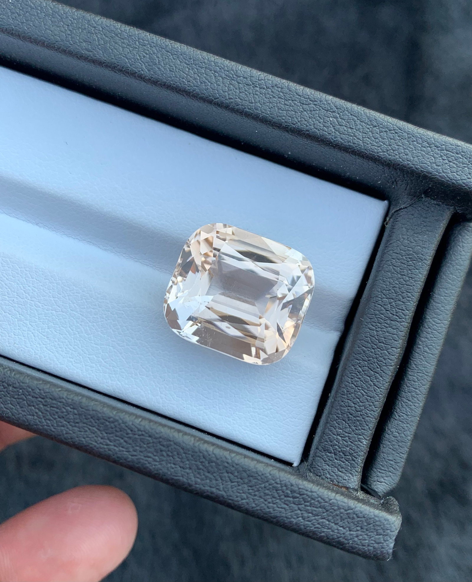 24.70Ct Sherry Topaz Gemstone: Faceted Cushion Cut - 7