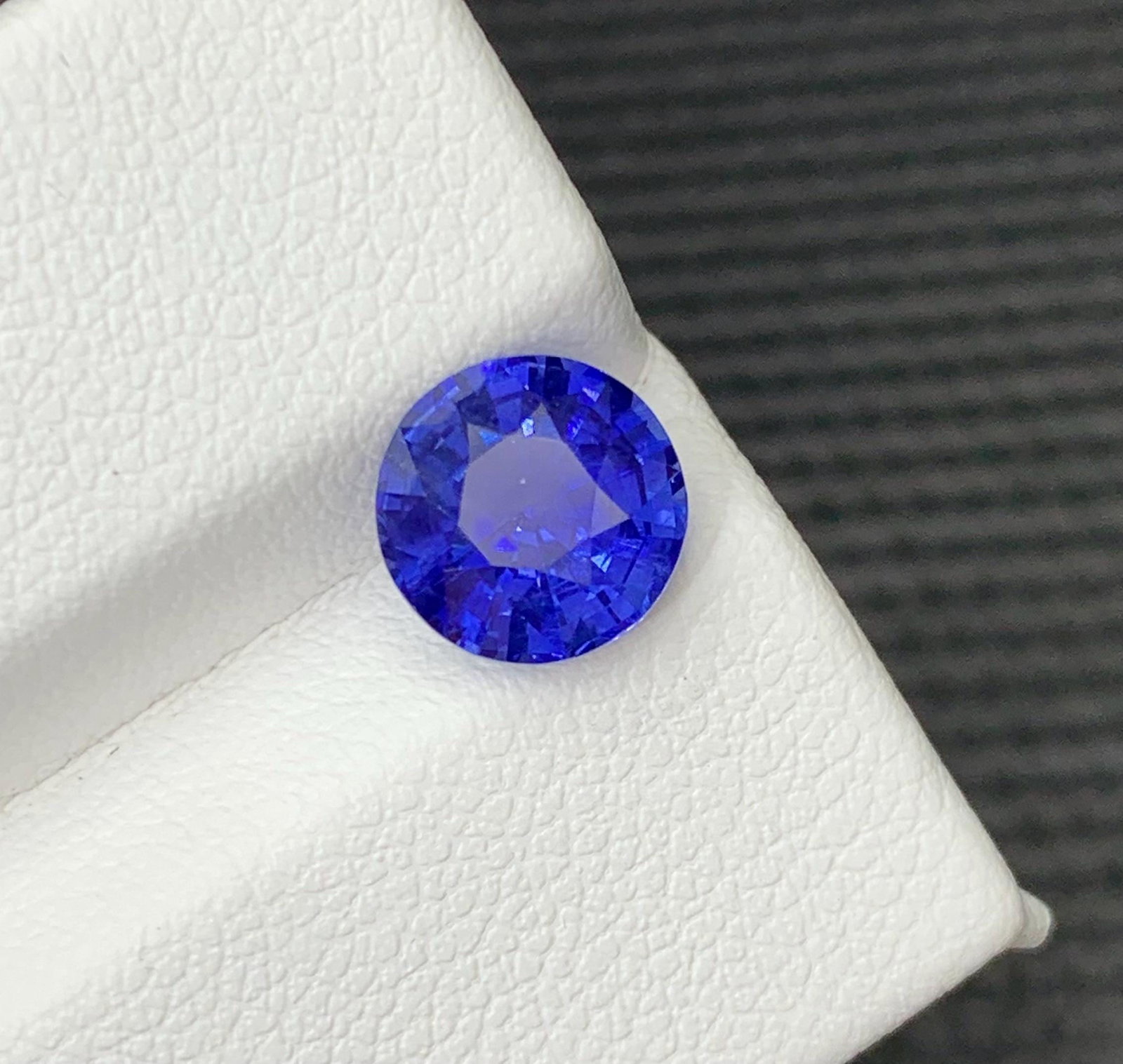 Normal Heat Sapphire Royal Blue Color Gemstone From Sri Lankan - 2.350 Carat - 4