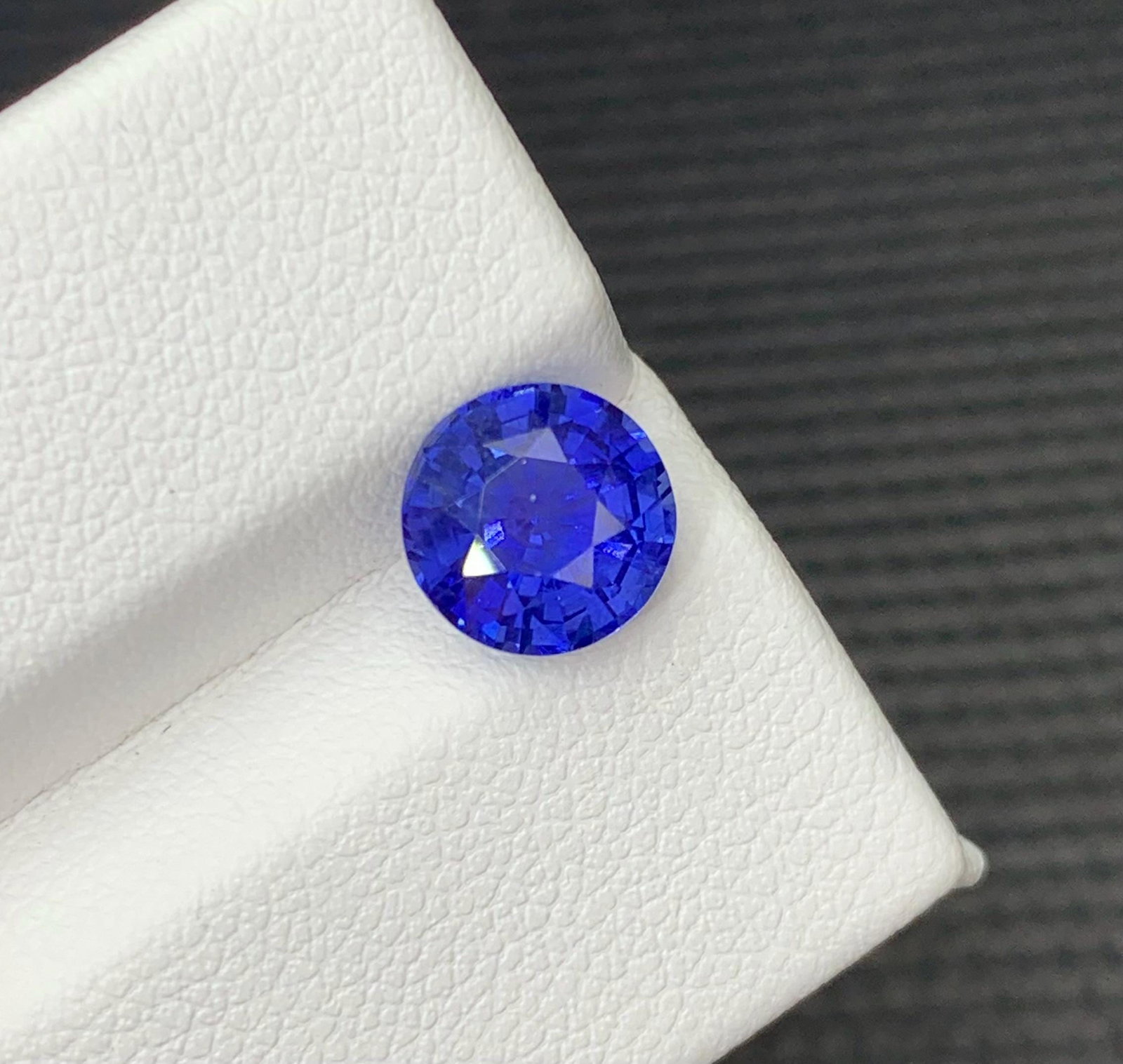 Normal Heat Sapphire Royal Blue Color Gemstone From Sri Lankan - 2.350 Carat - 9