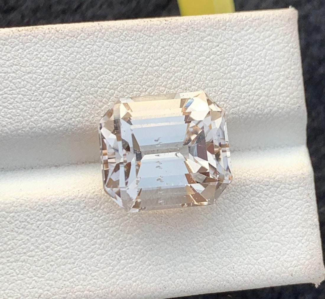 Light Sherry Topaz Gemstone: 17 Carat Emerald Cut Stone - 2