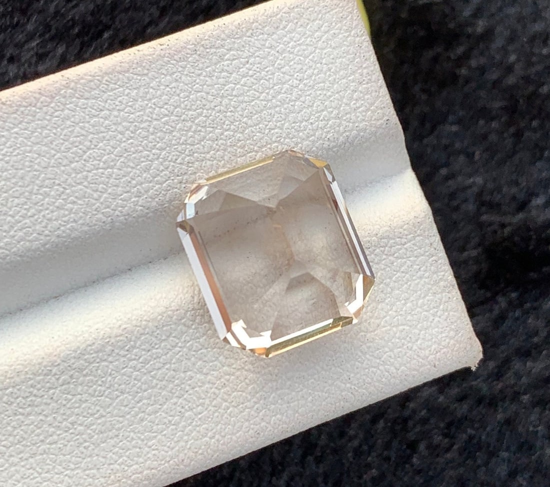 Light Sherry Topaz Gemstone: 17 Carat Emerald Cut Stone - 4