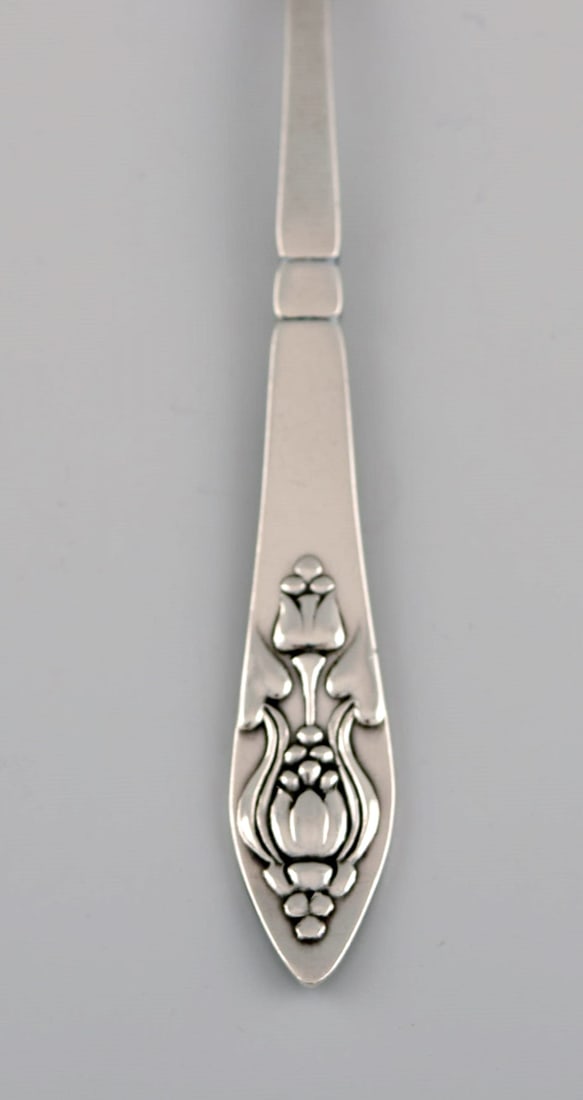Three rare Georg Jensen Bell silver cold meat forks (830S). Dated 1904-1908. - 4