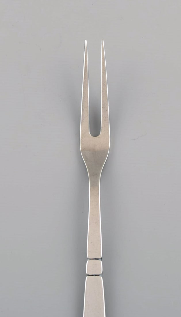 Three rare Georg Jensen Bell silver cold meat forks (830S). Dated 1904-1908. - 5