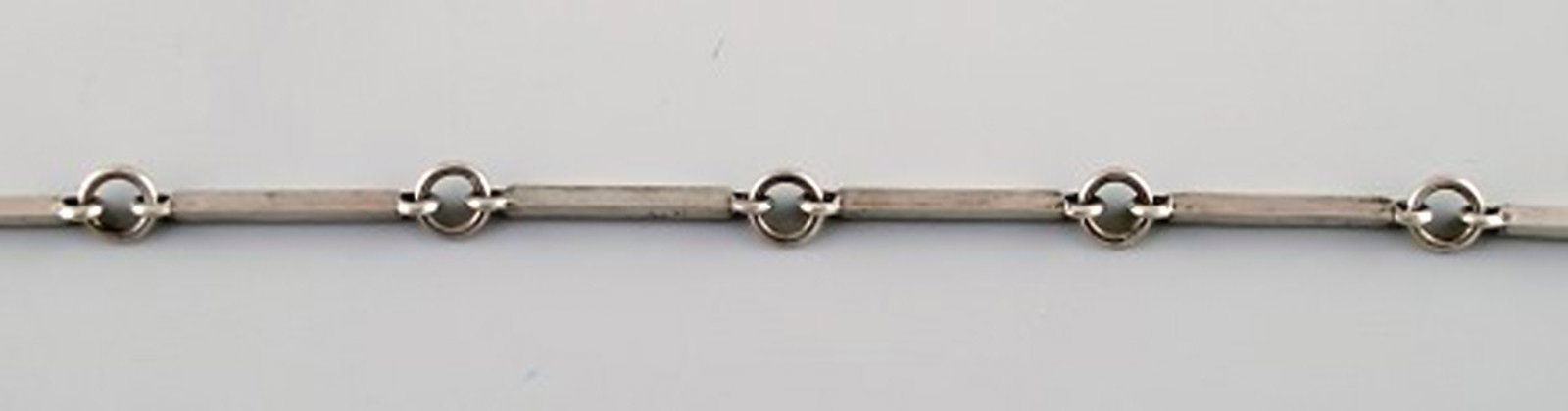 Ekenäs gold Nandor Kocsan, Hungarian-Swedish silversmith. Modernist silver necklace with - 4