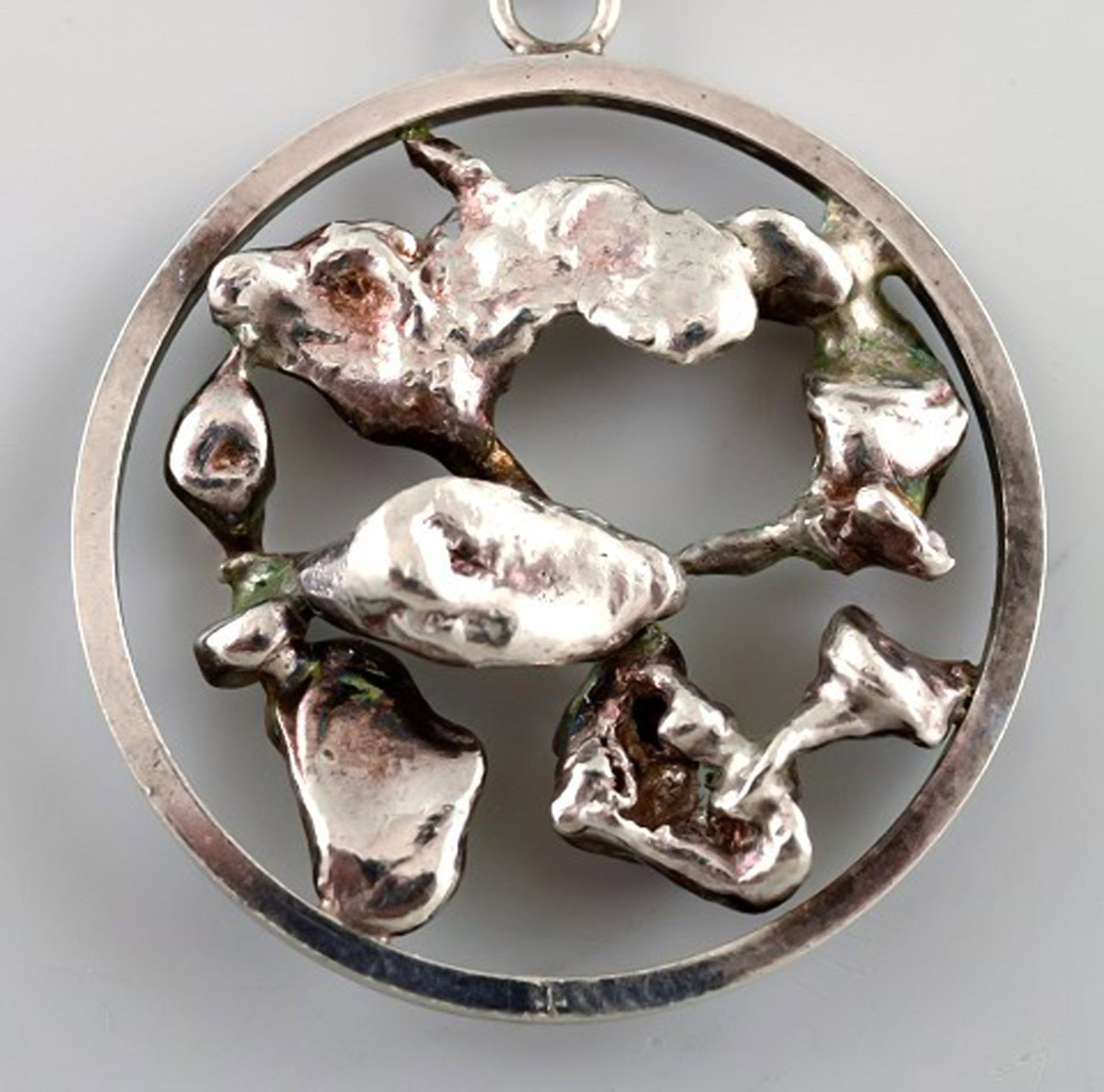 Ekenäs gold Nandor Kocsan, Hungarian-Swedish silversmith. Modernist silver necklace with - 5