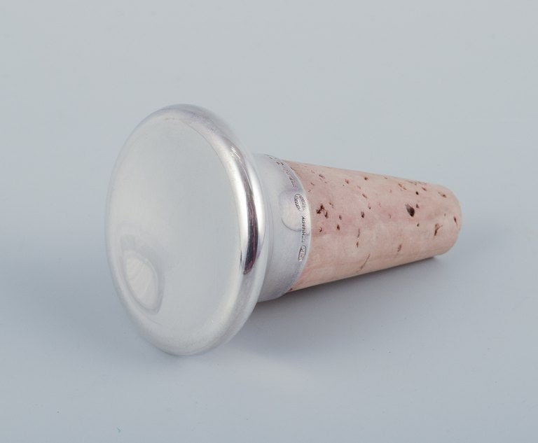 Henning Koppel for Georg Jensen, rare modernist wine stopper in sterling silver and cork. - 3