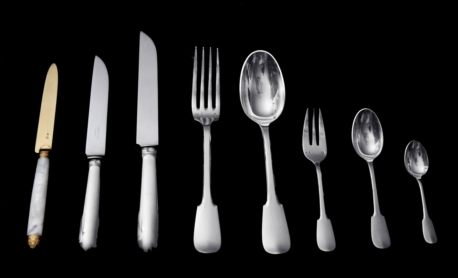 Christofle (Cardeilhac) - 97pc. Antique French Sterling Silver Flatware Set, No Mongrams, Excellent: Title: Christofle (Cardeilhac) - 97pc. Antique French Sterling Silver Flatware Set, No Mongrams, Excellent Condition ! Description:Direct from Paris, a magnificent 97pc. antique French sterling silver