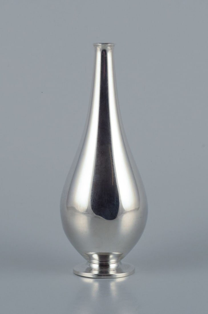 Just Andersen, vase in sterling silver. Model 2595. From the 1930s.: Title:Just Andersen, vase in sterling silver. Model 2595. From the 1930s. Brand:SILVER & JEWELRY Description:Just Andersen, vase in sterling silver. Model 2595. From the 1930s.; is backordered and