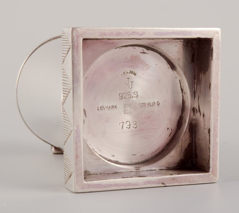 Jørgen Jensen (1895-1966) for Georg Jensen. Rare Art Deco mustard pot in sterling silver. - 9