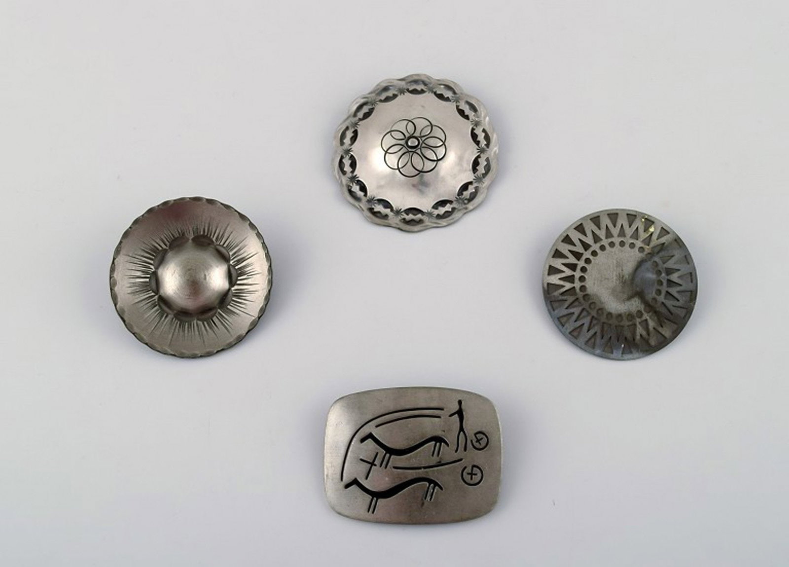 Jorgen Jensen, a.o. Denmark. 4 brooches in pewter in viking style. Hand made danish design, 60 / 70 (1 of 9)