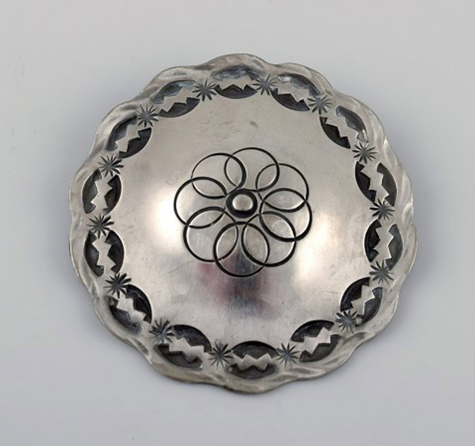 Jorgen Jensen, a.o. Denmark. 4 brooches in pewter in viking style. Hand made danish design, 60 / 70 - 5