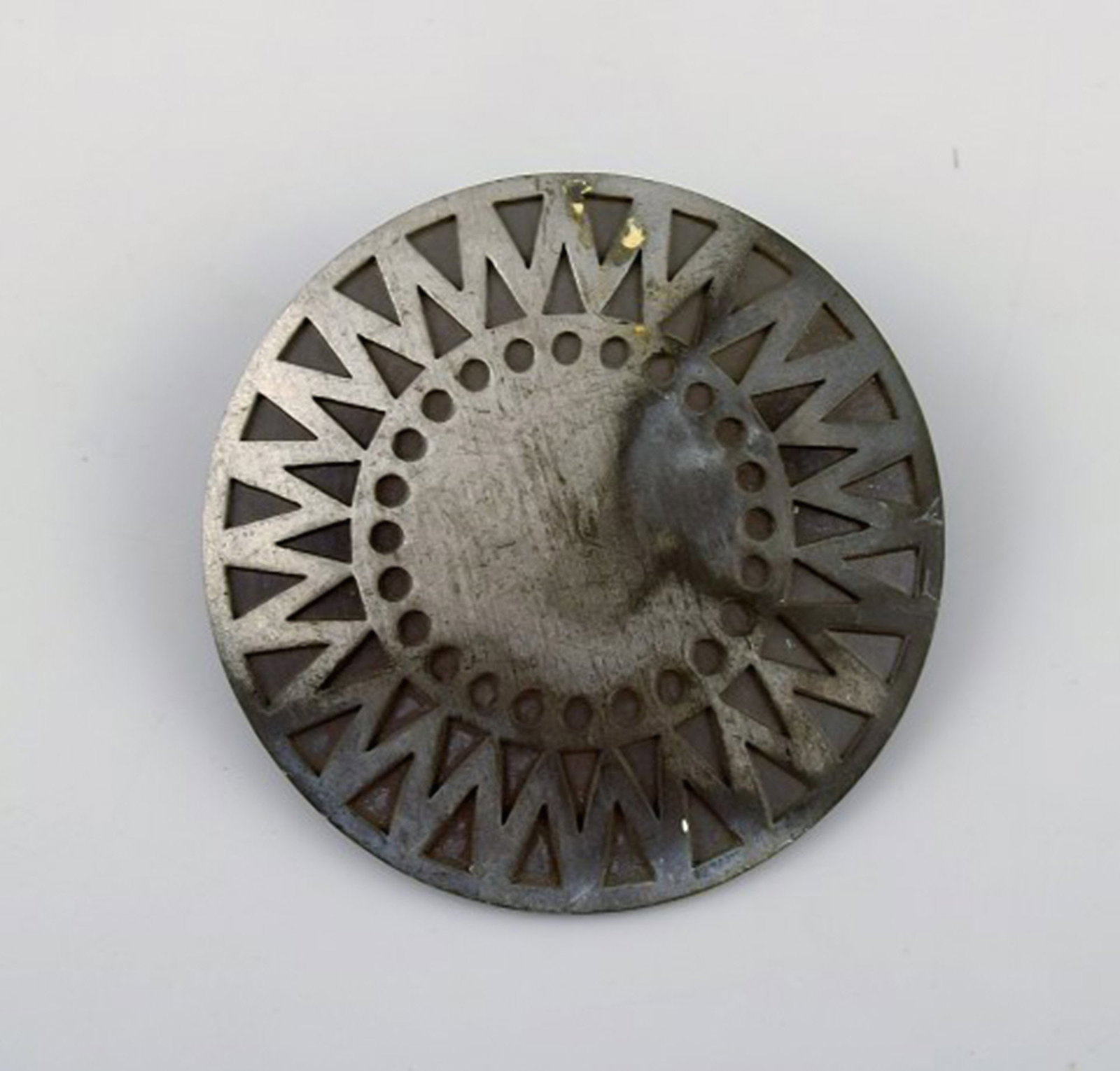 Jorgen Jensen, a.o. Denmark. 4 brooches in pewter in viking style. Hand made danish design, 60 / 70 - 6
