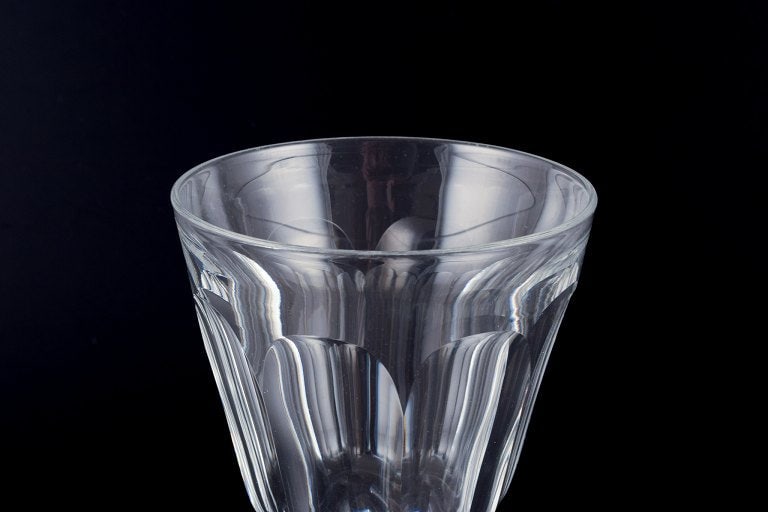 Val St. Lambert, Belgium, two "Lalaing" red wine glasses in clear faceted cut crystal glass. - 5