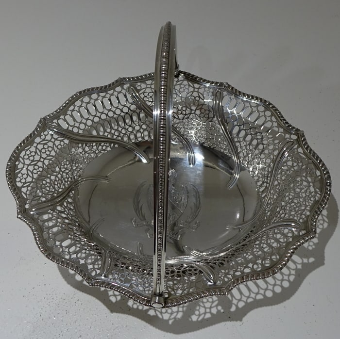 18th Century George III Antique Sterling Silver Cake Basket London 1771 Edward Aldridge - 4