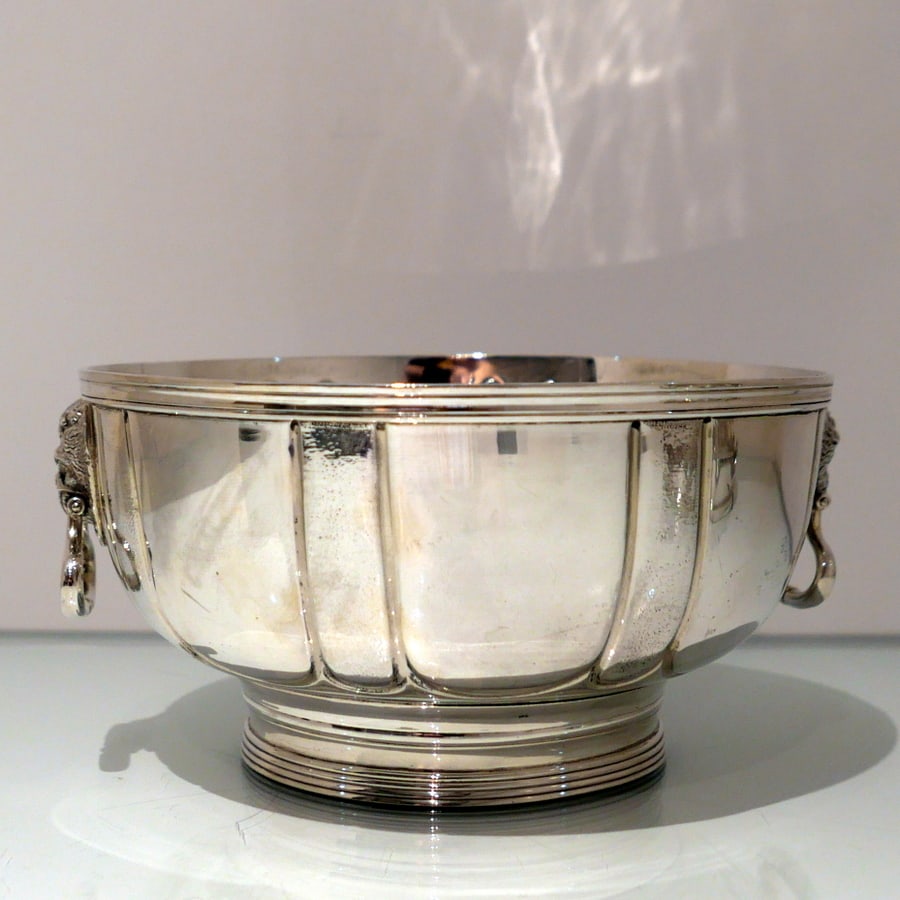 Early 20th Century Modern George V Sterling Silver Monteith Bowl London 1928 D & J Welby - 7
