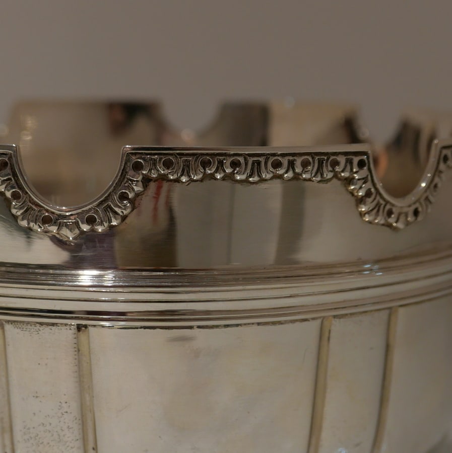 Early 20th Century Modern George V Sterling Silver Monteith Bowl London 1928 D & J Welby - 9