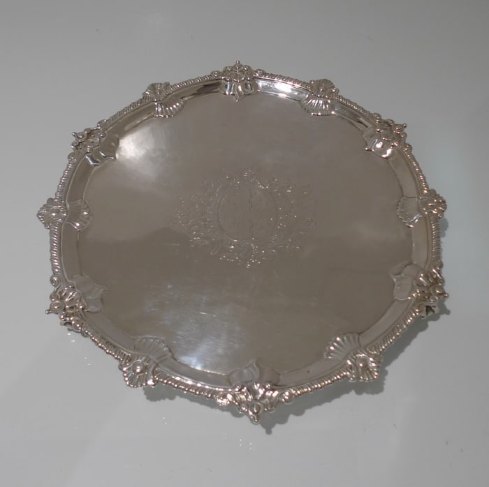 Early 18th Century Antique George III Sterling Silver Salver London 1766 Thomas Hannan & John Crouch: Title:Early 18th Century Antique George III Sterling Silver Salver London 1766 Thomas Hannan & John Crouch Description:Description A beautiful mid sized shaped border circular salver with elegant gadr