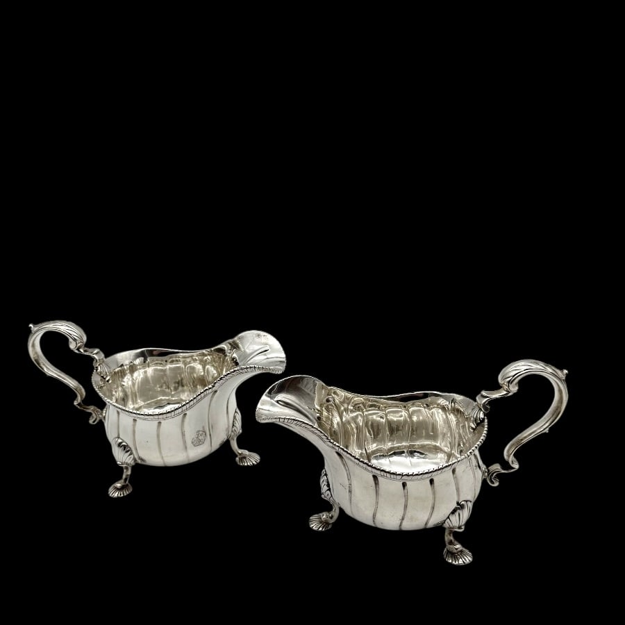 Mid 18th Century Antique George II Silver Pair Sauceboats London 1755 Daniel Piers: Title:Mid 18th Century Antique George II Silver Pair Sauceboats London 1755 Daniel Piers Description:Description Stylish pair of Georgian silver sauceboats designed with elegant shallow flutes and an 