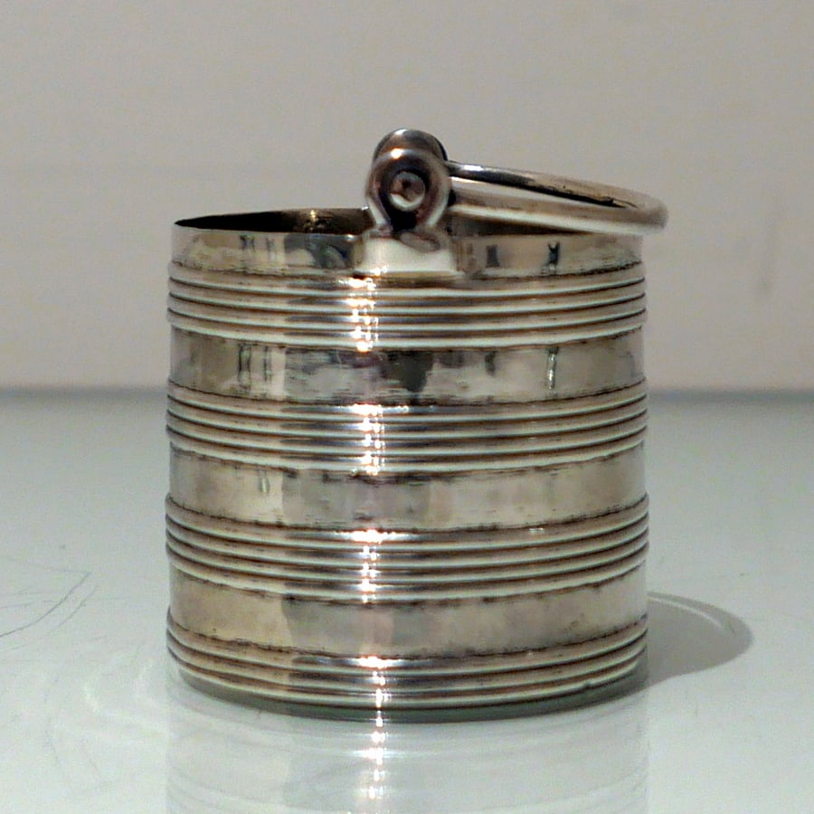 Early 18th Century Antique George II Sterling Silver Cream Pail London 1733 Ayme Videau - 6