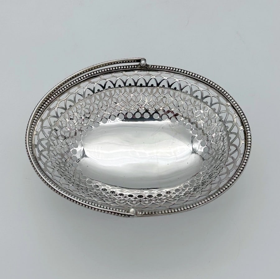 18th Century Antique George III Silver Sweet Meat Basket London 1776 Hester Bateman - 2