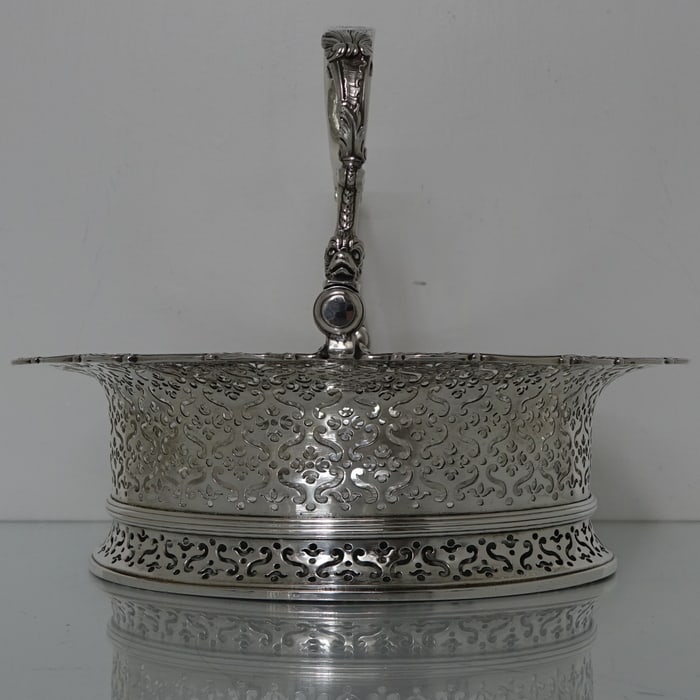 18th century Sterling Silver George II Cake Basket London 1738 Peter Archambo - 4