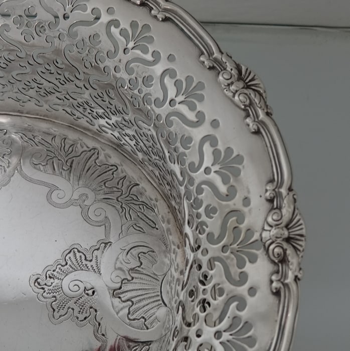 18th century Sterling Silver George II Cake Basket London 1738 Peter Archambo - 7