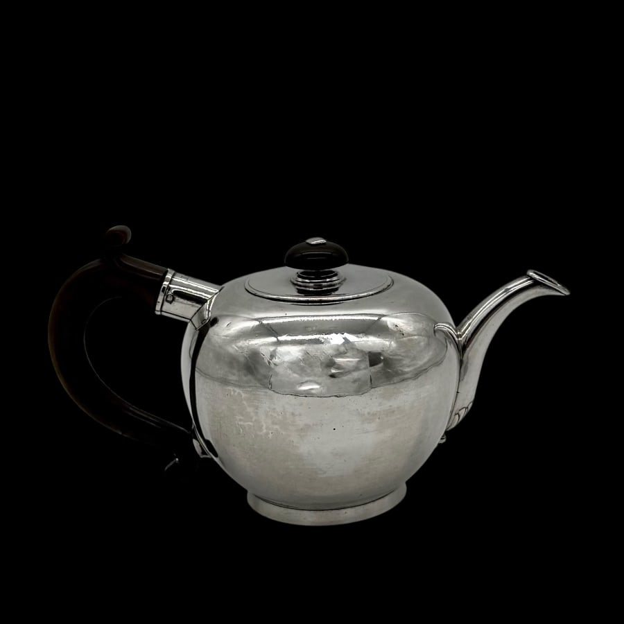 Early 18th Century Antique George I Silver Bullet Teapot Exeter Joseph Collier - 3