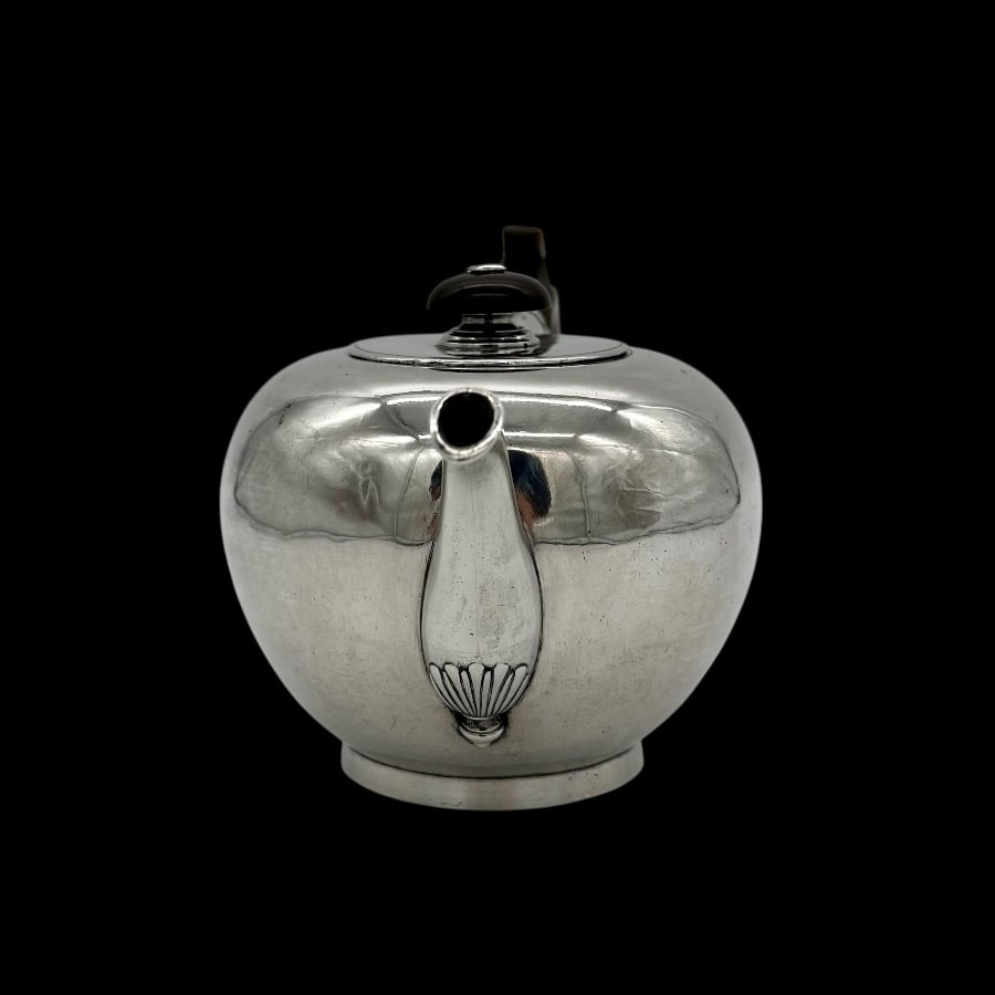 Early 18th Century Antique George I Silver Bullet Teapot Exeter Joseph Collier - 4