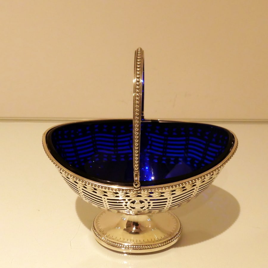 18th Century Antique George III Sterling Silver Sugar Basket London 1780 William Holmes - 3
