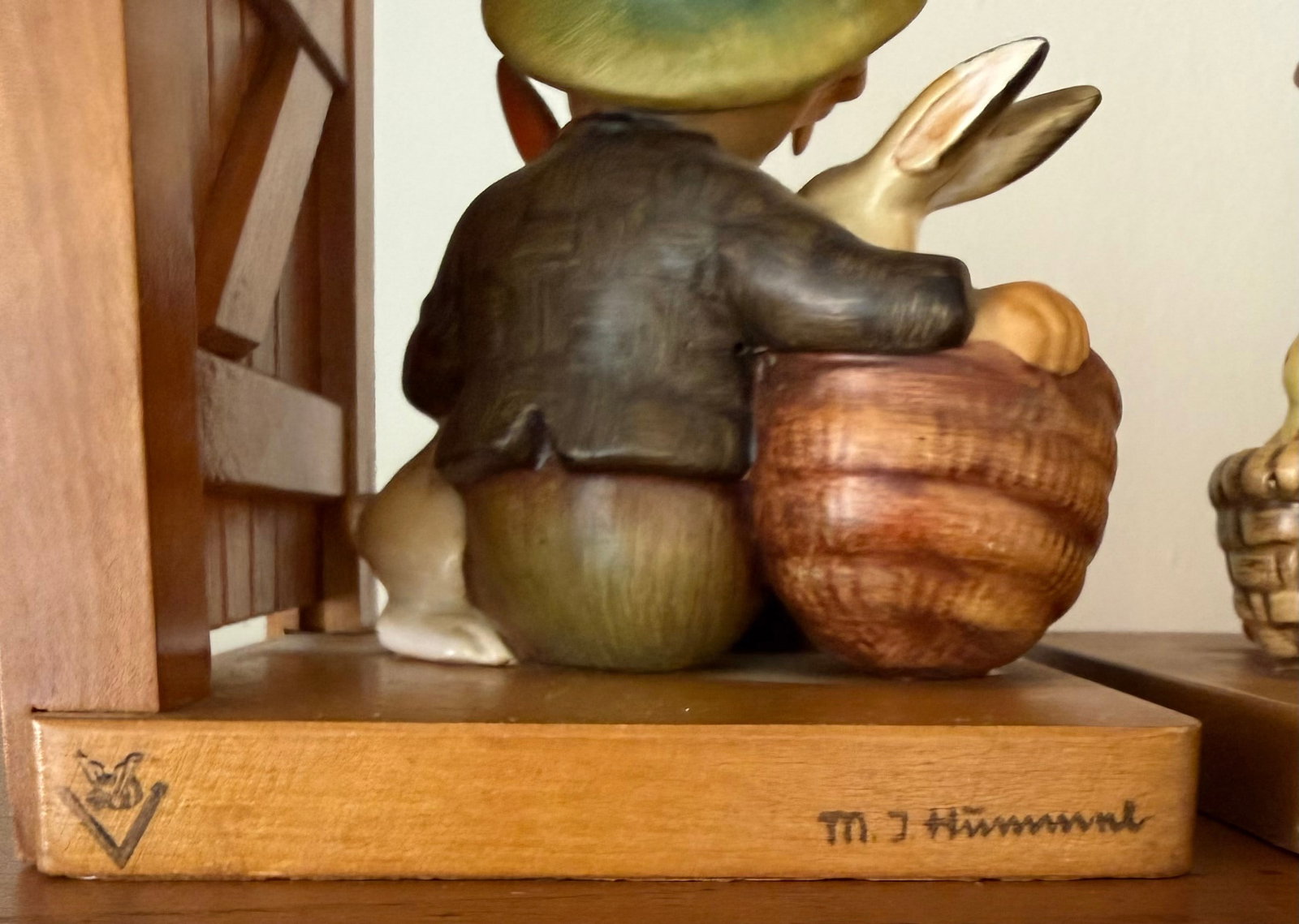 Hummel Goebel Bookends, Boy with Rabbits and Girl with Chicks - 7