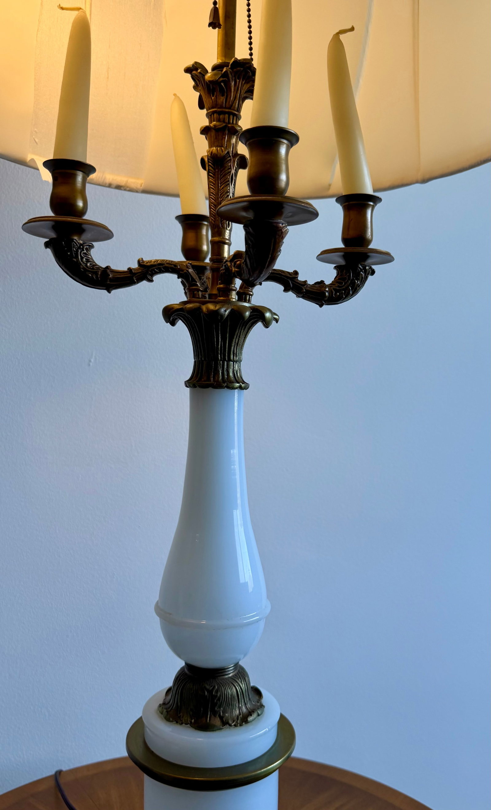 Set of Two Vintage Hollywood Regency Style Opaque White Glass & Gilt Bronze Bouillotte Table Lamp - 4