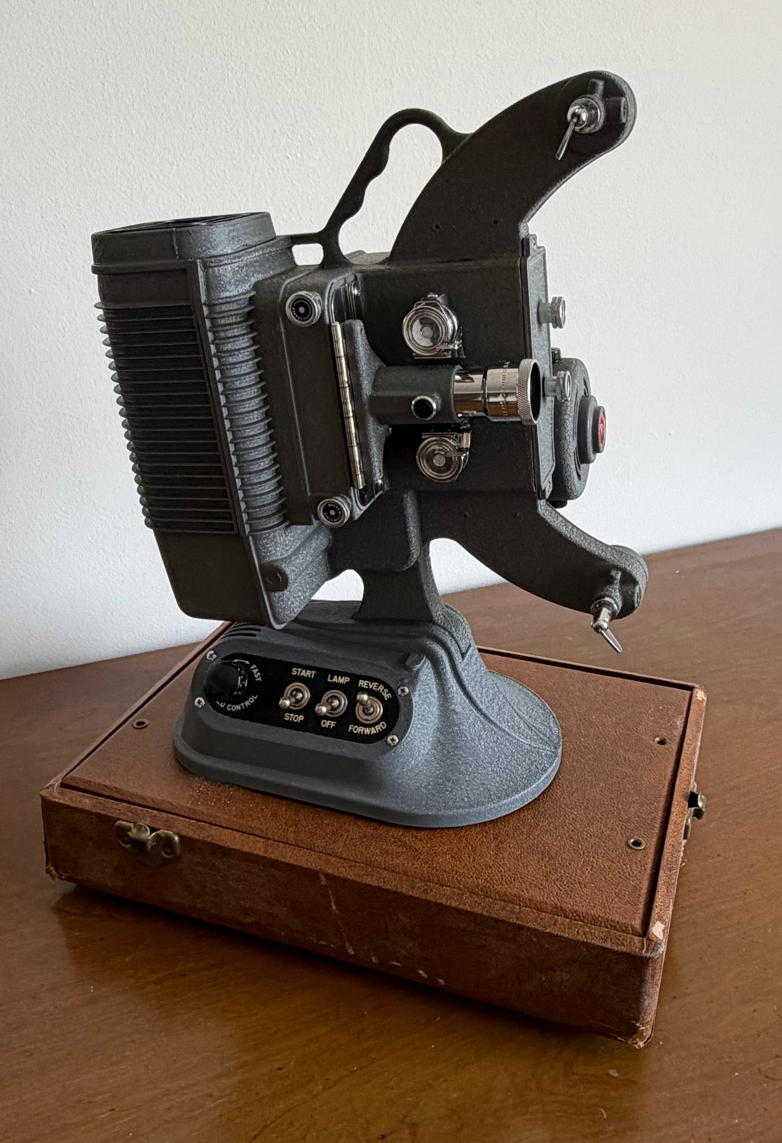 DeJur Amsco Model 750 Vintage 8mm Film Projector with Original Case and Accessories - 3