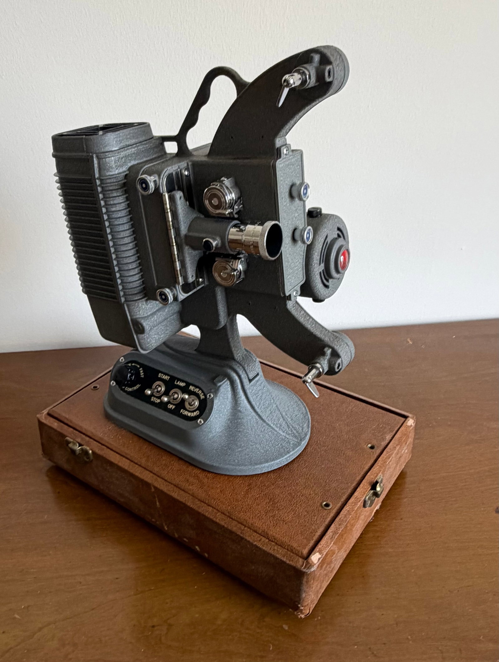 DeJur Amsco Model 750 Vintage 8mm Film Projector with Original Case and Accessories - 8