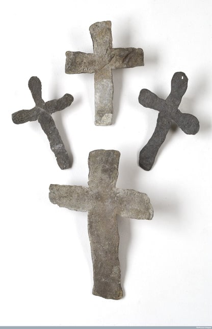 FINE ENGLISH MORTUARY CROSS, 14th CENTURY - 4