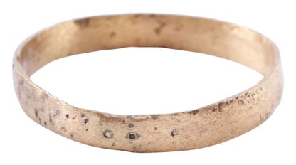 VIKING WEDDING RING, SIZE 8 3/4 (1 of 5)