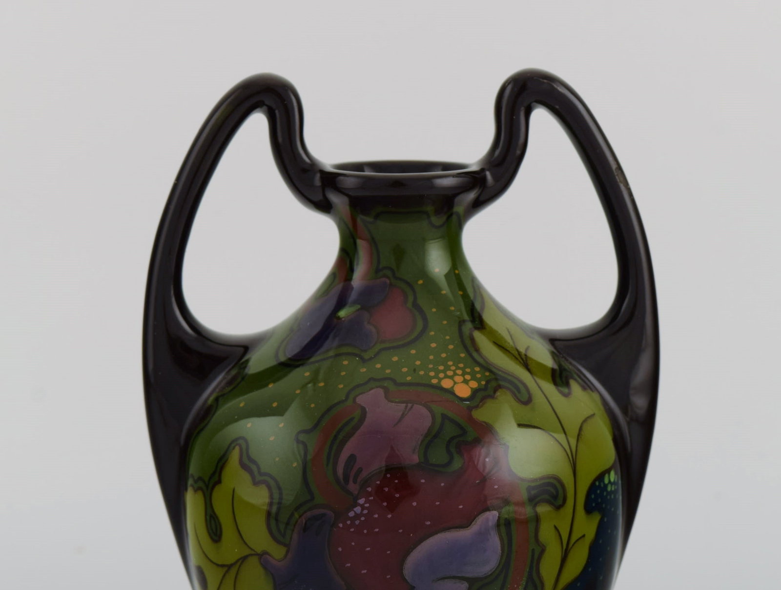 Regina, Holland. Antique art nouveau vase in glazed ceramics with hand-painted flowers and foliage. - 2