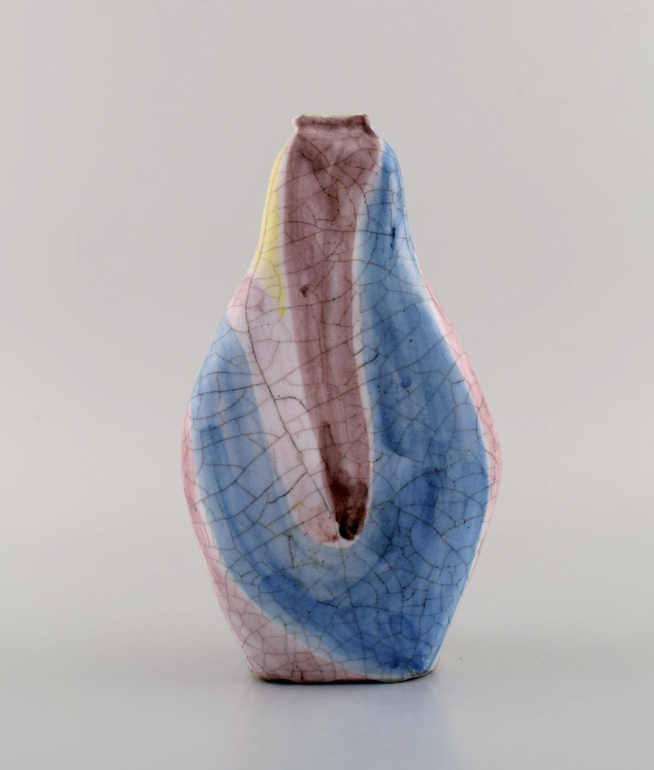 Marcello Fantoni (b.1915), Italy. Unique vase in glazed ceramics. Beautiful polychrome glaze. 1960s.: Brand: Various Marcello Fantoni (b.1915), Italy. Unique vase in glazed ceramics. Beautiful polychrome glaze. 1960s. Measures: 21 x 12 cm. In excellent condition. Signed. Reserve: $763.00 Shipping: