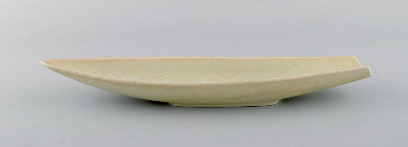 Stig Lindberg (1916-1982) for Gustavsberg. Rare Endive dish in glazed ceramics. Beautiful eggshell - 6