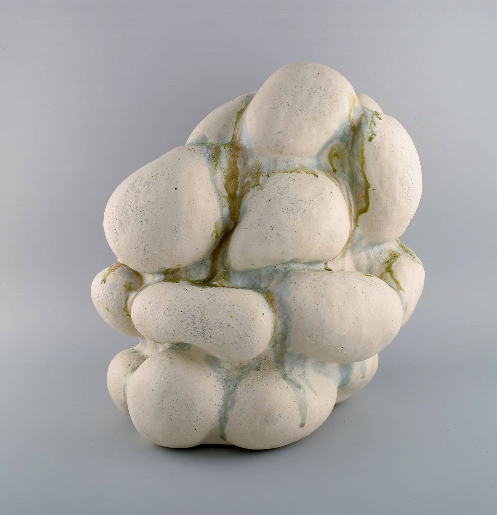 Christina Muff, Danish contemporary ceramicist (b. 1971). Hand modeled sculptural vase of stoneware - 6