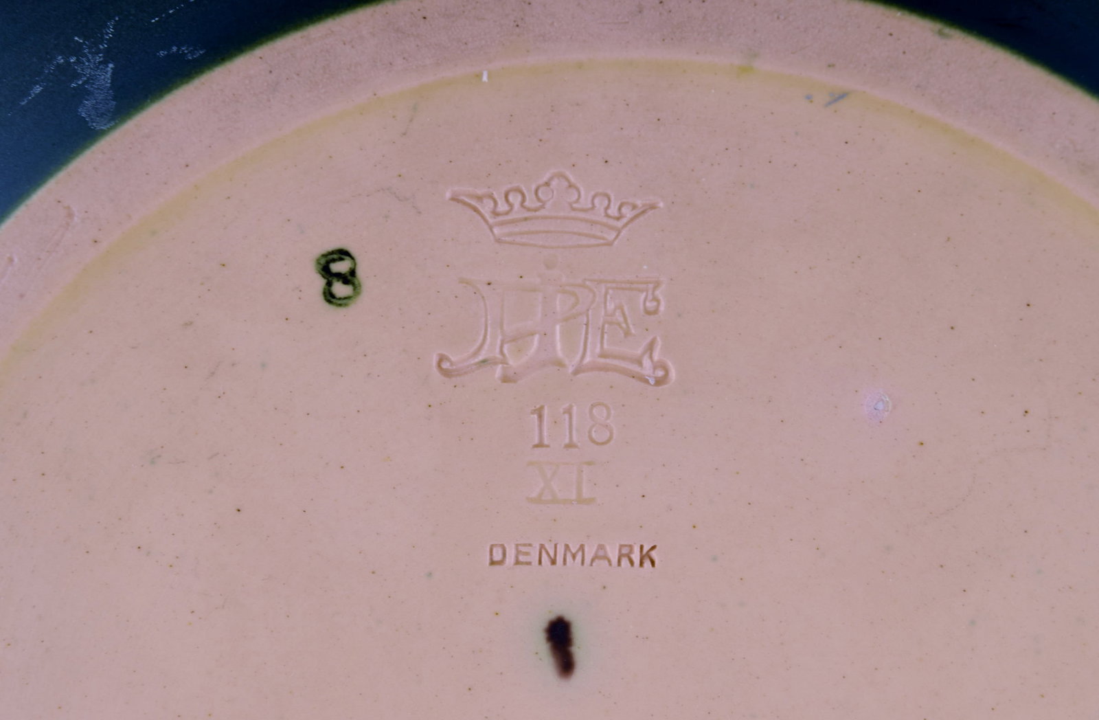 Ipsen's, Denmark. Circular dish with berries and foliage in hand-painted glazed ceramics. Model - 6