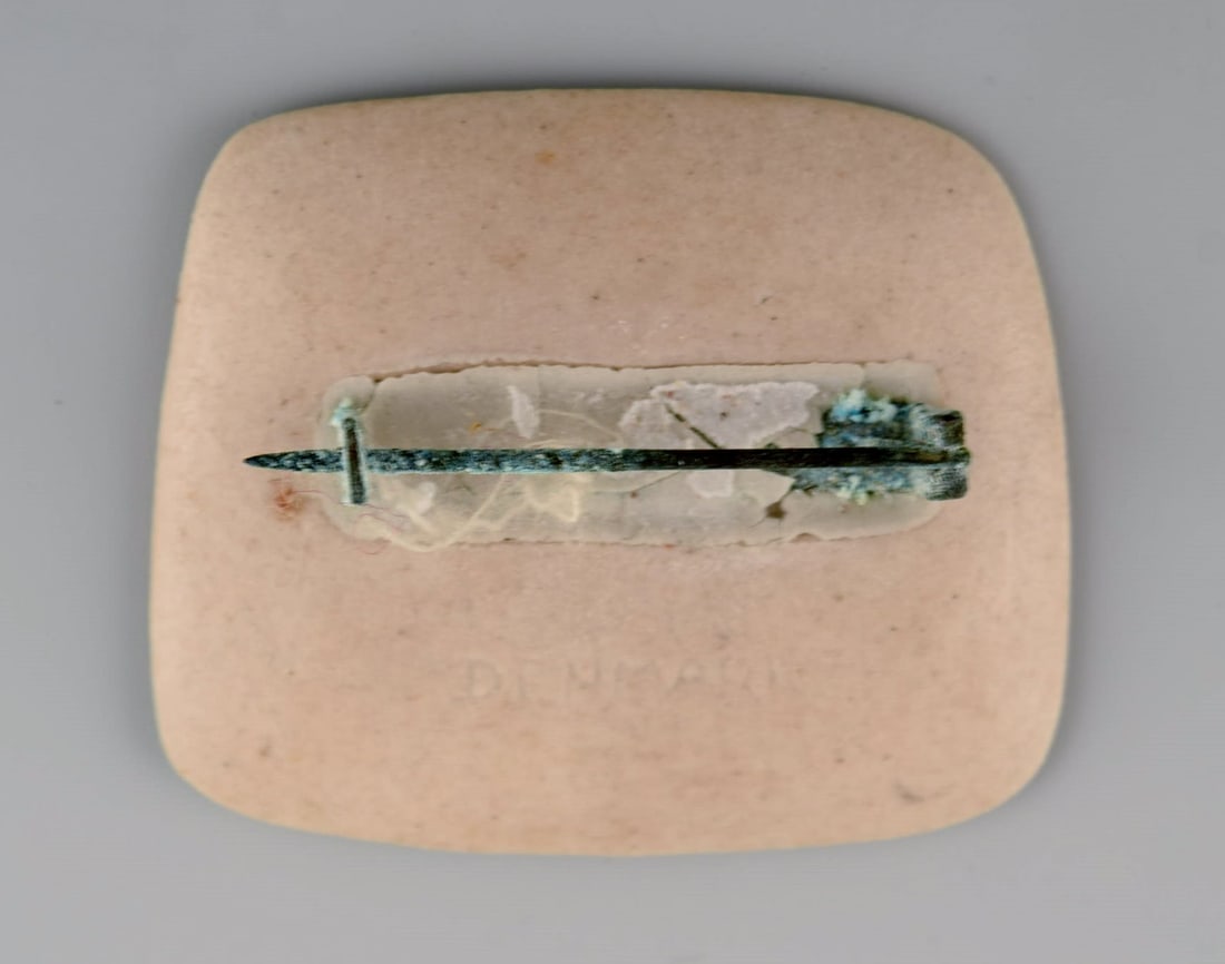 Ole Bjørn Krüger (1922-2007), Danish sculptor and ceramicist. Seven unique brooches in - 6