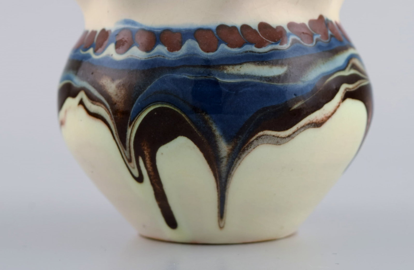 Kähler, Denmark. Glazed stoneware vase in modern design. Blue and brown running glaze on a - 5