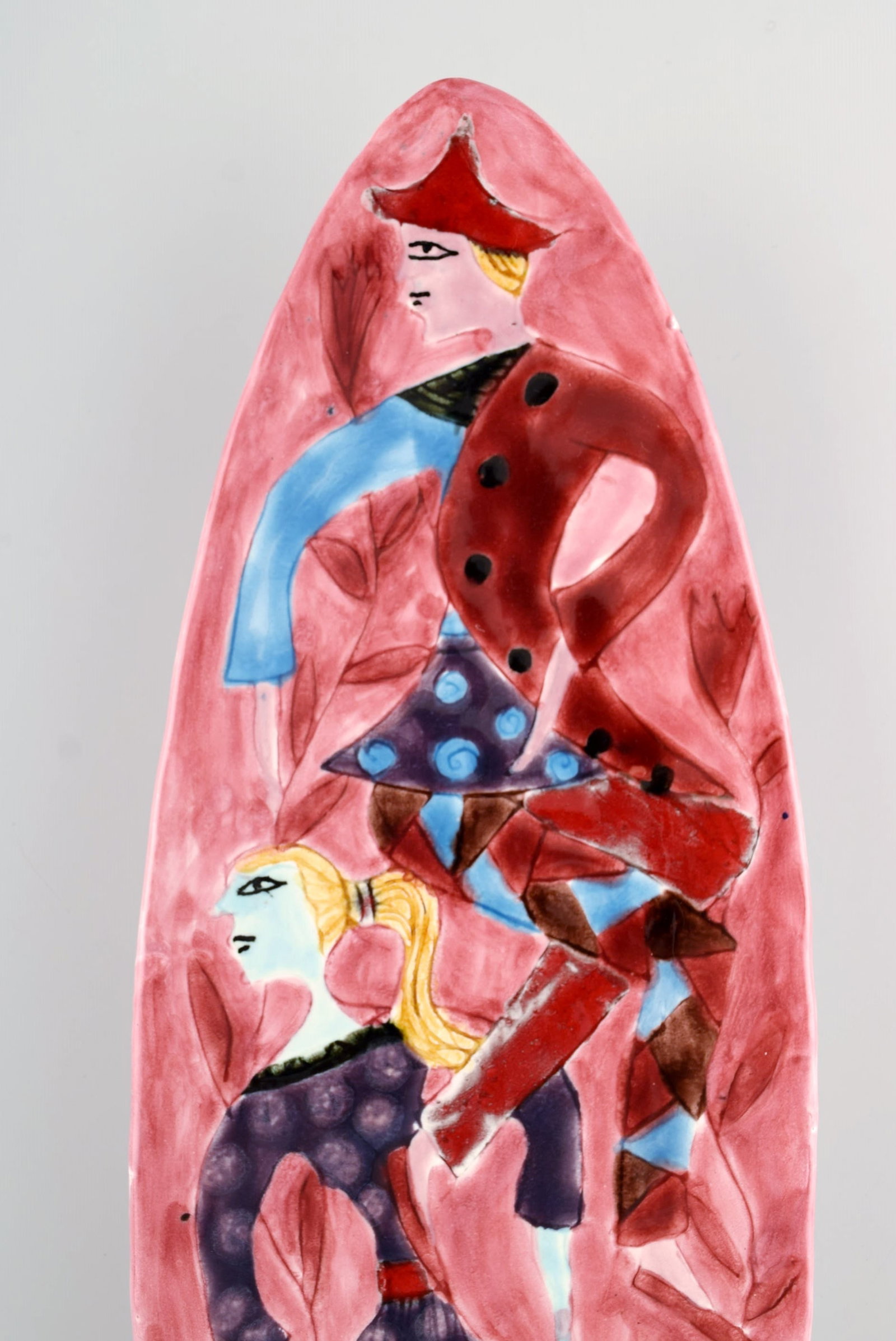 Elio Schiavon (1925-2004), Venice. Unique dish in hand-painted glazed ceramics. Dancing couple on - 2